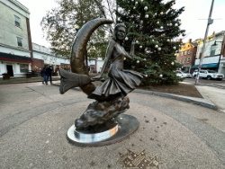 Samantha Statue in Salem, MA